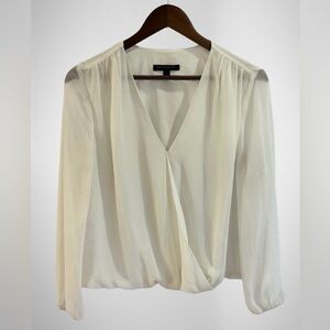 BANANA REPUBLIC • White V-Neck Blouse